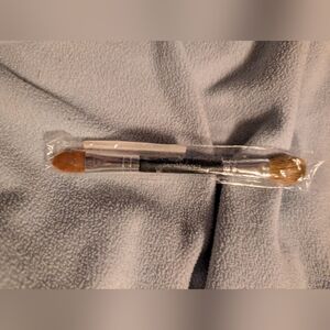 Bare Minerals Conceal And Blend Dual-Ended Makeup Brush! New!!